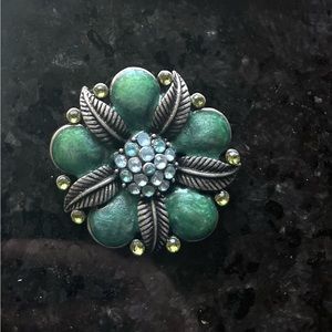 Blueish-green rhinestone pin Brooch